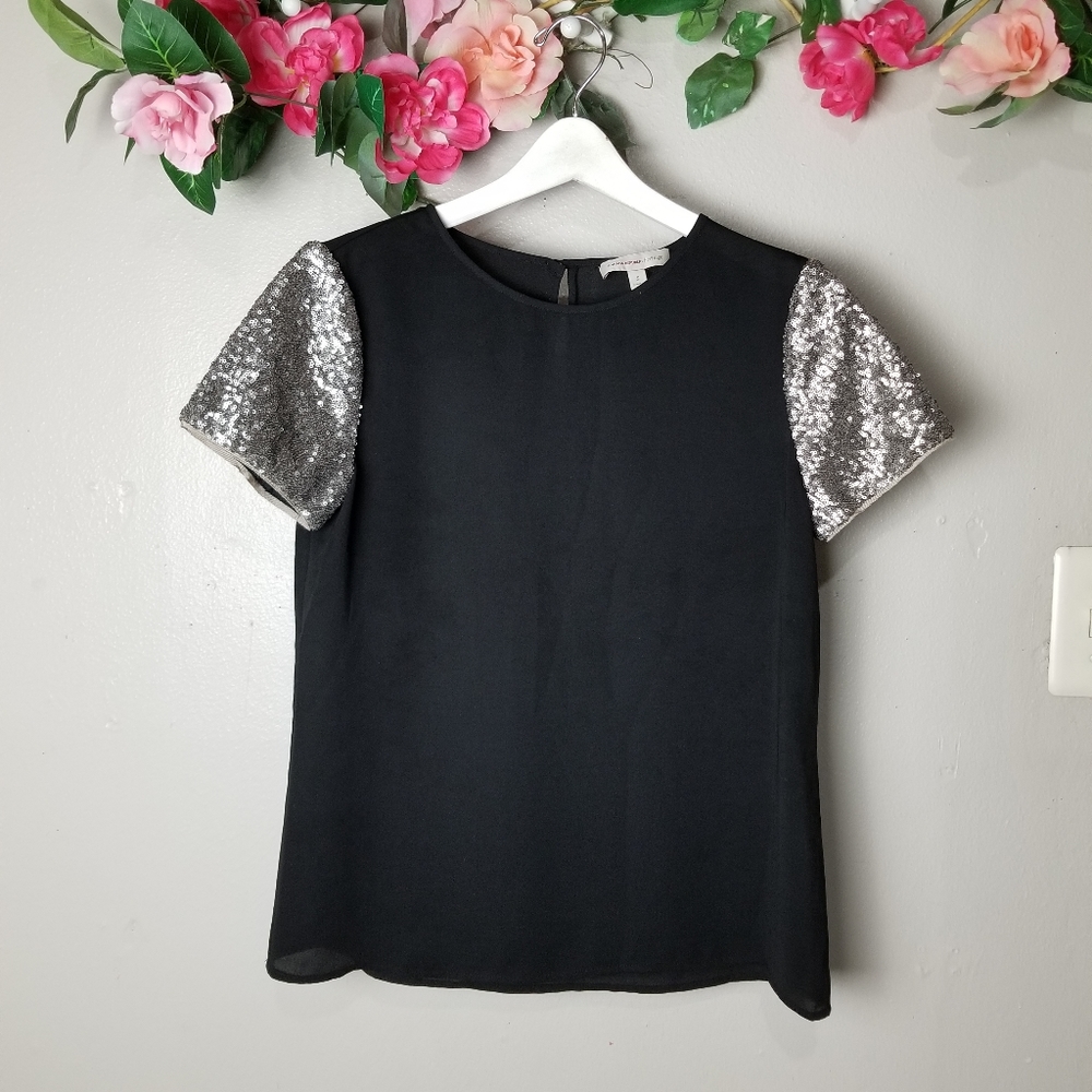 Banana Republic Heritage short sleeves top…